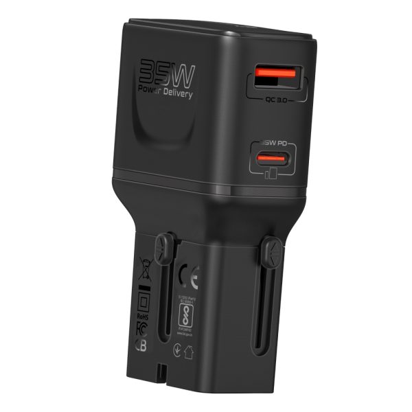بروميت TriPlug-PD35 محول سفر عالمي متعدد المنافذ (US/UK/EU/AU)، بمنفذ USB-C 35 واط وQC 18 واط، تصميم مدمج، ومزود بحماية من الجهد والحرارة الزائدة، مثالي للسفر الدولي